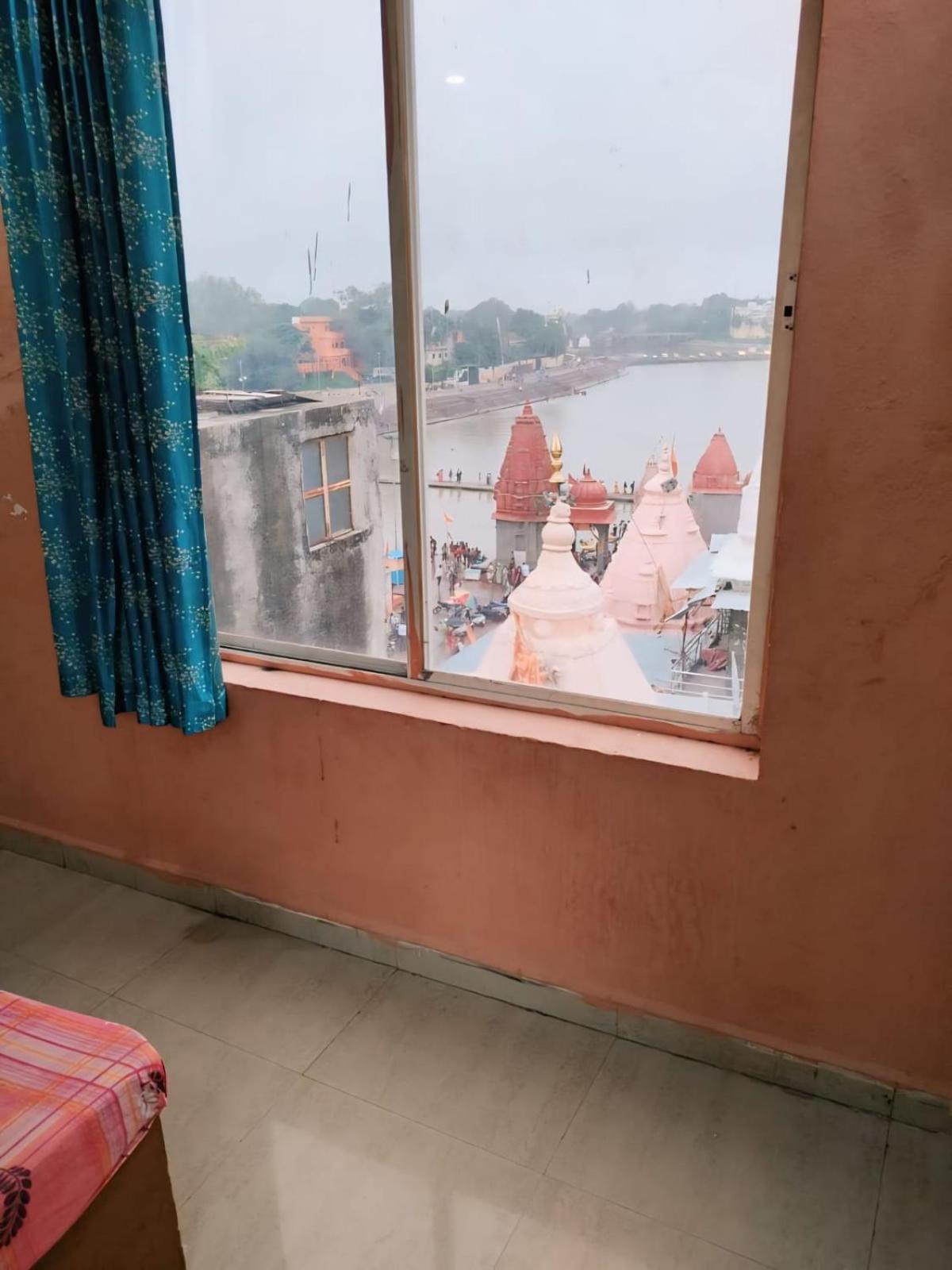Kailash Kuti Guest House Уджайн Екстериор снимка